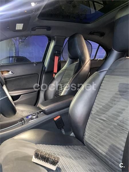 Usado Mercedes A250 211 CV (155 kW) 2013 Negro Berlina