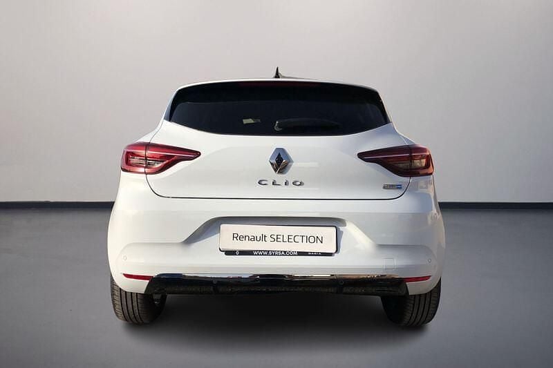 Käytetty Renault Clio V Techno 140 HP (102 kW) 2022 Valkoinen Sedan
