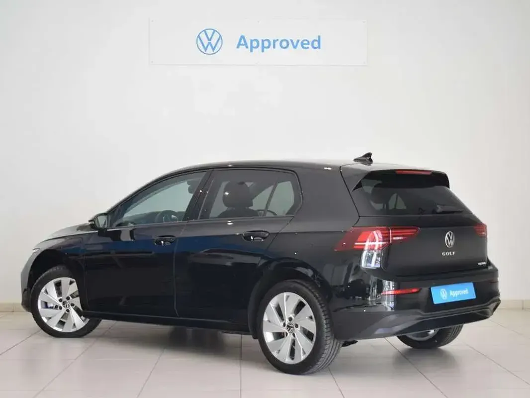 Nuevo VW Golf VIII Match 204 CV (150 kW) 2025 Negro Berlina