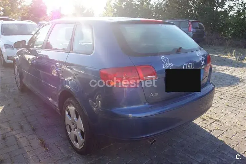 Usado Audi A3 Ambiente 102 CV (75 kW) 2005 Azul Utilitario