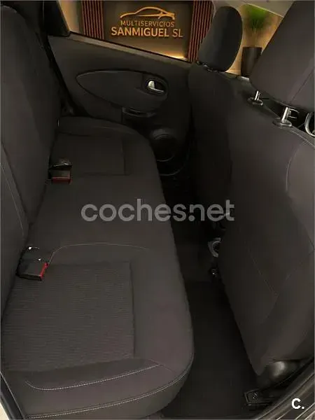 Usado Dacia Logan MCV Lauréate 90 CV (66 kW) 2017 Negro Familiar