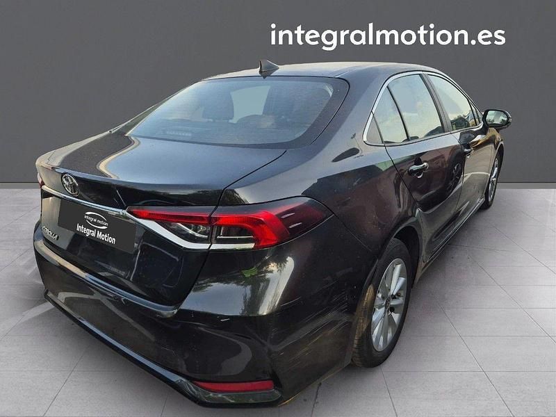 Usado Toyota Corolla Active 125 CV (91 kW) 2023 Negro Berlina