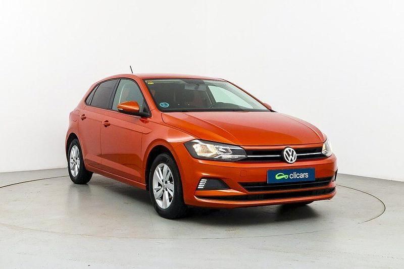 Usado VW Polo Advance 95 CV (69 kW) 2018 Naranja Utilitario