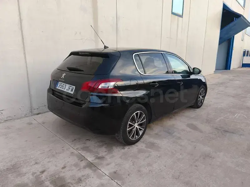 Usado Peugeot 308 Style 115 CV (84 kW) 2015 Negro Berlina