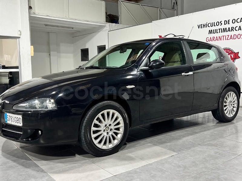 Usado Alfa Romeo 147 Progression 120 CV (88 kW) 2008 Negro Utilitario