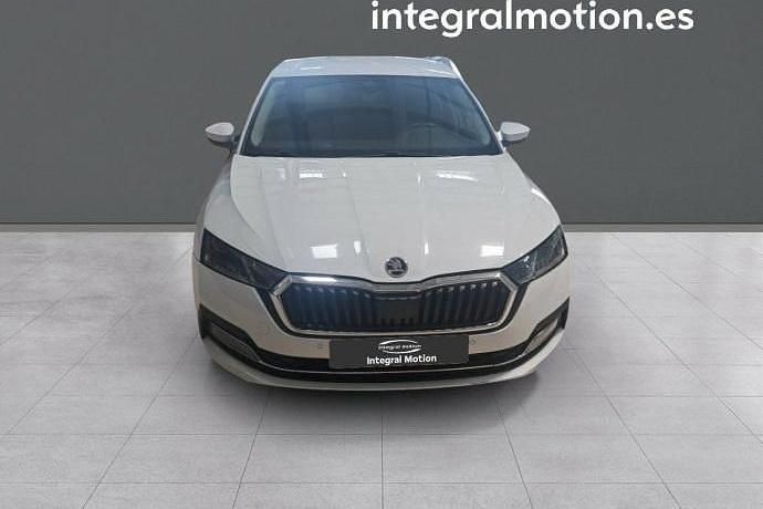 Usado Skoda Octavia Style 149 CV (109 kW) 2020