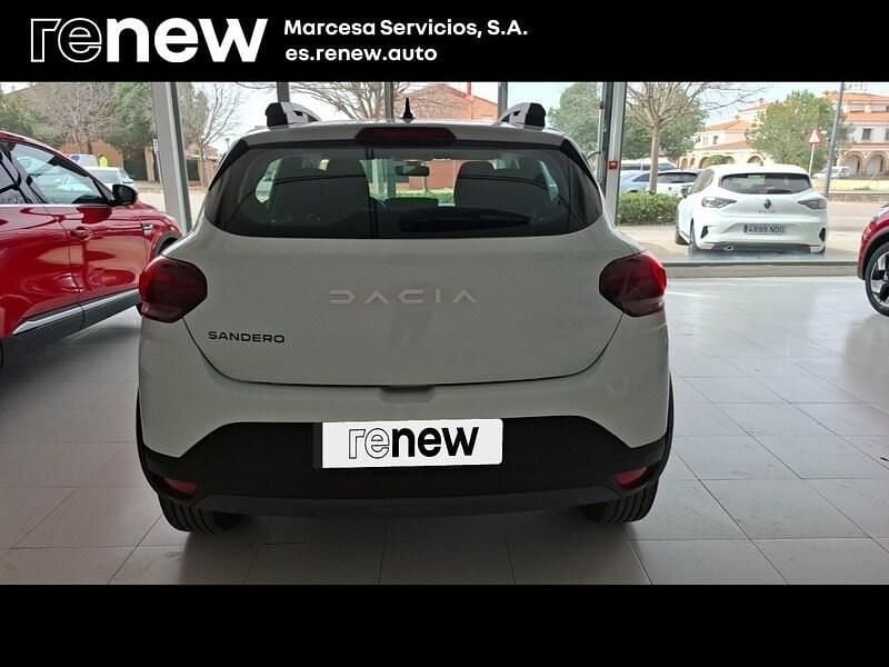 Usado Dacia Sandero Expression 100 CV (73 kW) 2023 Blanco Berlina