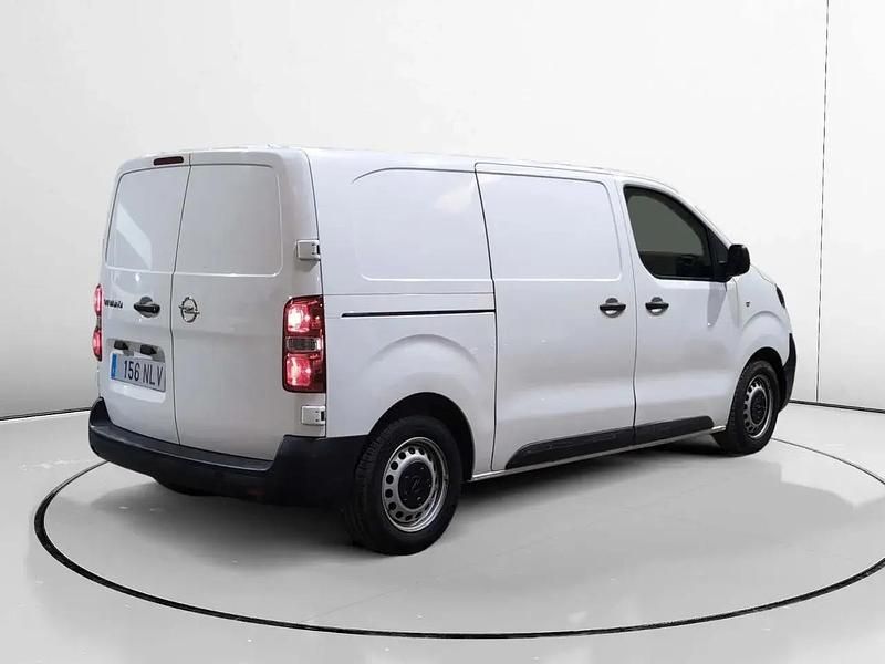 Usado Opel Vivaro 120 HP (88 kW) 2021 Branco Monovolume