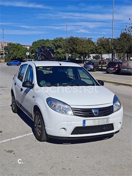 Blanco Usado 2013 Dacia Sandero Ambiance Berlina | 4790 € (Buen precio) - Imagen 1/4