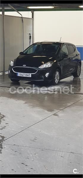Usado Ford Fiesta Trend 85 CV (62 kW) 2018 Negro Utilitario