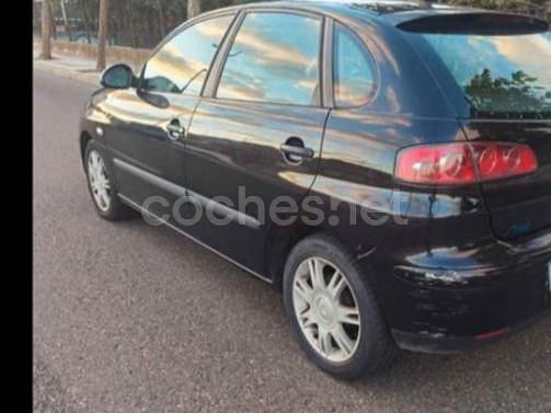 Gris / plata Usado 2004 Seat Ibiza Stylance Berlina | 2800 € (Precio justo) - Imagen 1/4