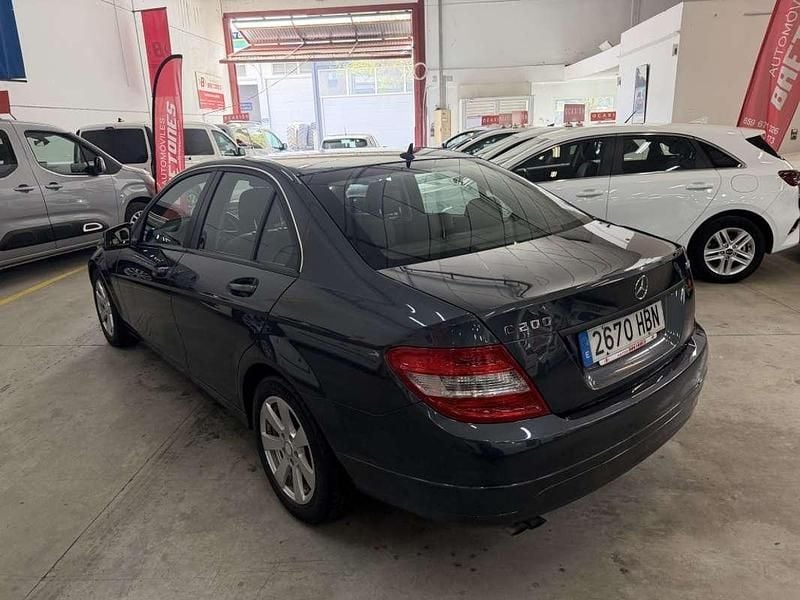 Usado Mercedes C200 136 CV (100 kW) 2011 Gris Berlina