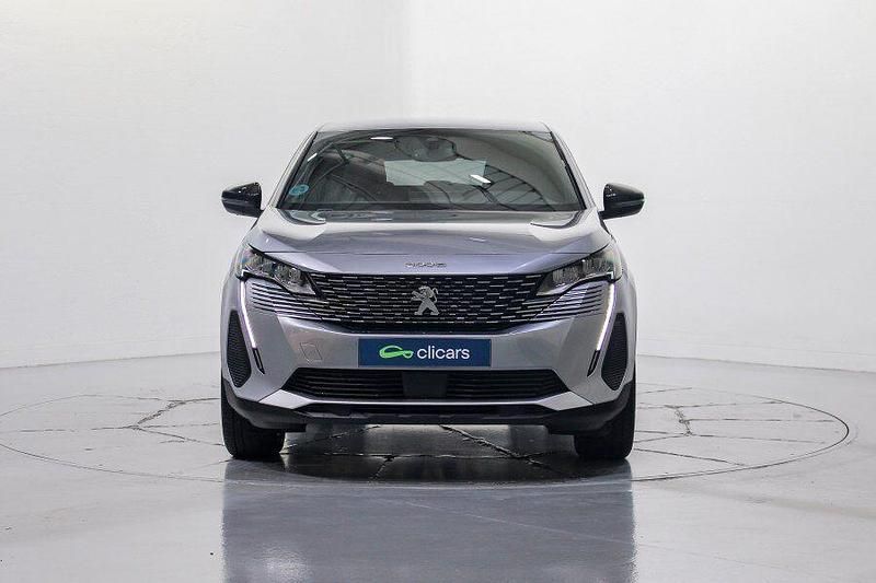 Usado Peugeot 3008 Allure 130 CV (95 kW) 2024 Gris / plata SUV