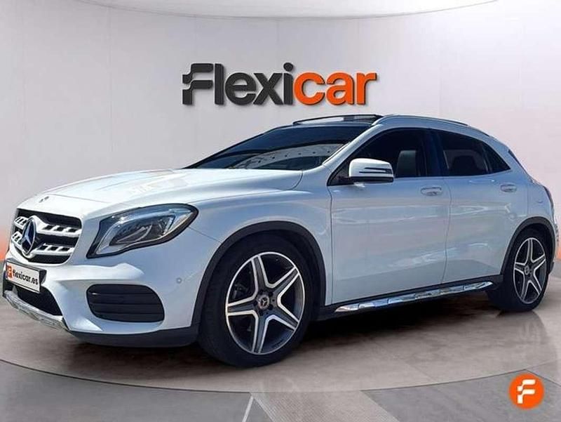 Usado Mercedes GLA220 177 CV (130 kW) 2018 Blanco SUV