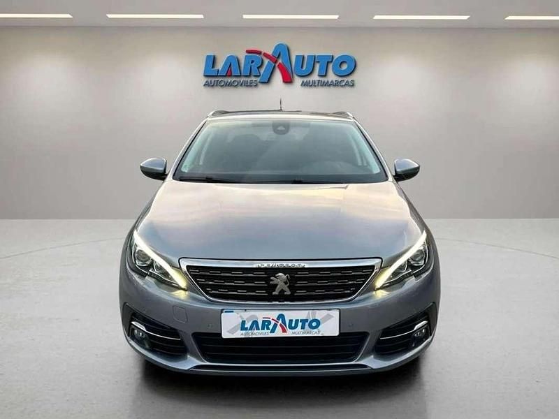 Usado Peugeot 308 Allure 131 CV (96 kW) 2019 Gris Utilitario