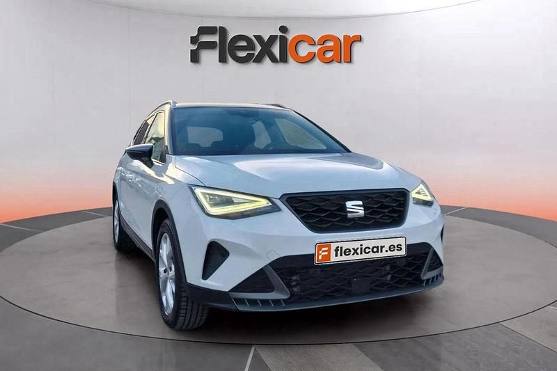 Blanco Usado 2023 Seat Arona FR SUV | 18.990 € (Buen precio) - Imagen 1/4