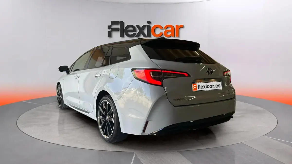 Usado Toyota Corolla Sport 196 CV (144 kW) 2022 Gris Familiar