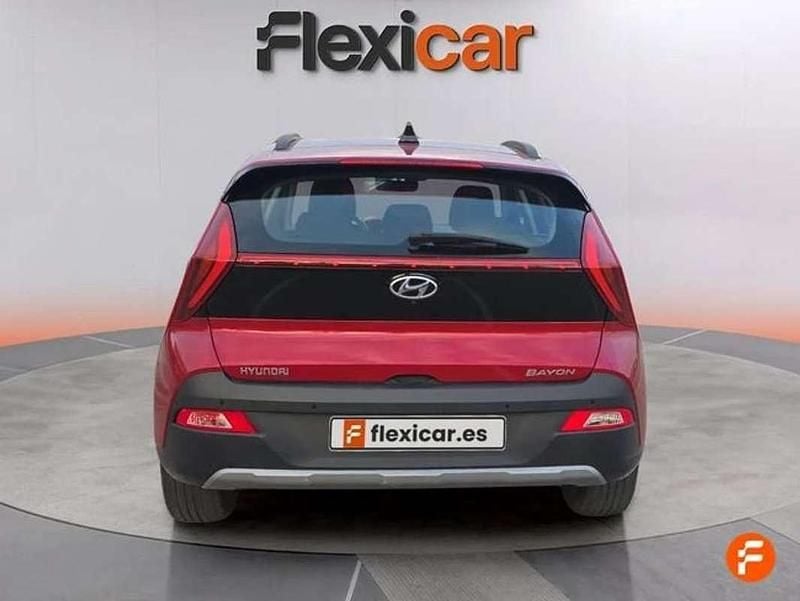 Usado Hyundai Bayon 101 CV (74 kW) 2022 Rojo SUV