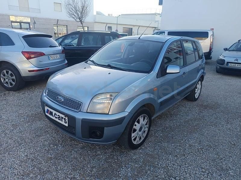 Usado Ford Fusion Futura 80 CV (58 kW) 2007 Gris / plata Utilitario