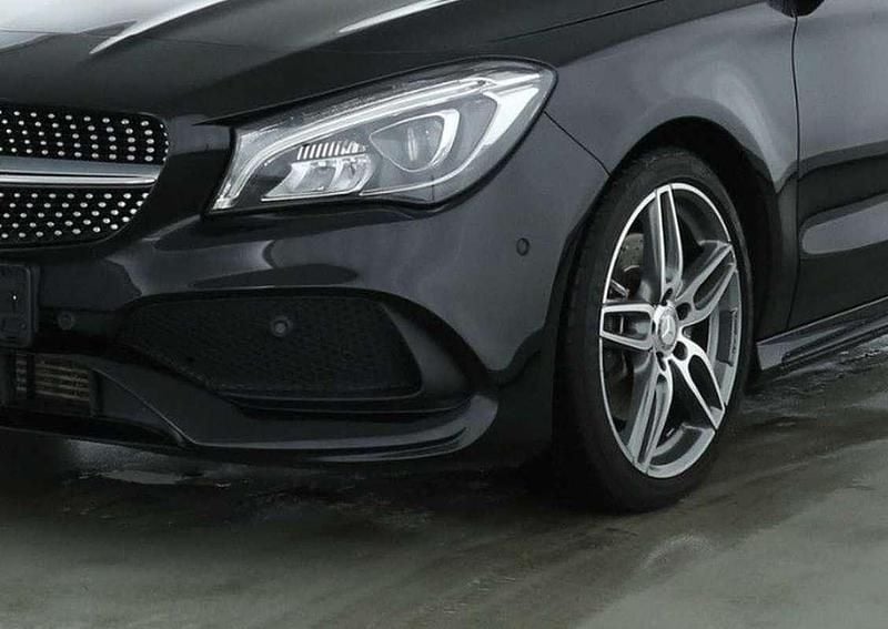 Usado Mercedes CLA220 AMG line 177 CV (130 kW) 2016 Negro Berlina