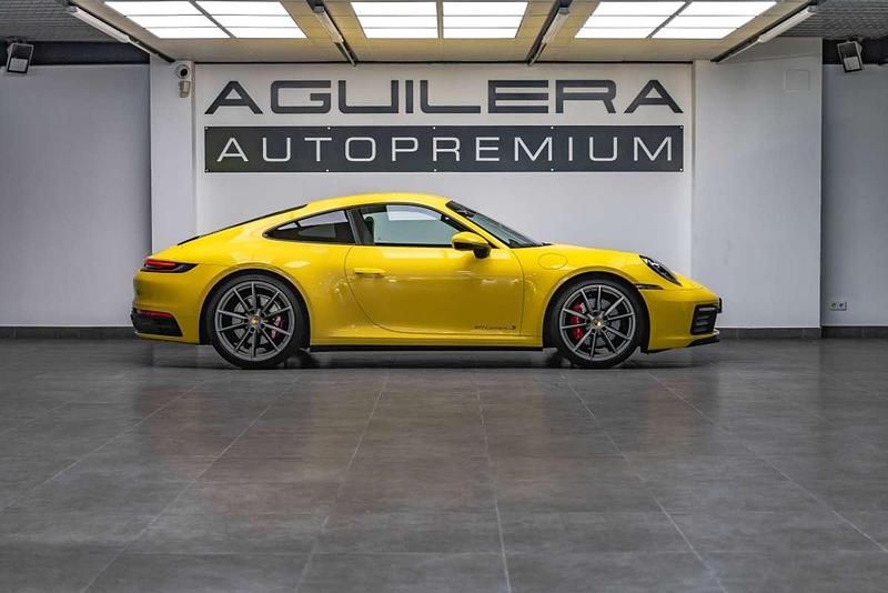 Usado Porsche 911 Carrera S 420 CV (308 kW) 2019 Amarillo Coupe