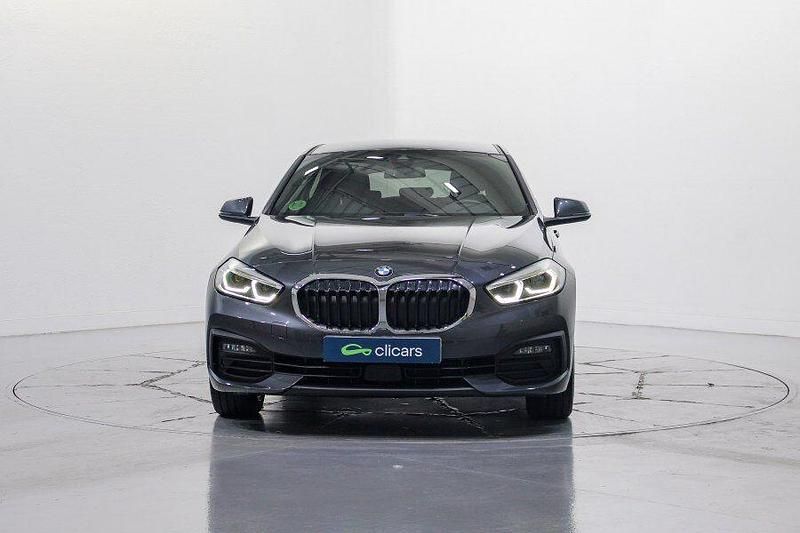 Usado BMW 118 150 CV (110 kW) 2020 Gris / plata Utilitario