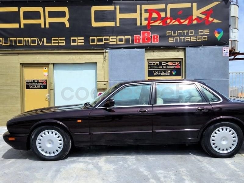 Usado Jaguar XJ6 Executive 216 CV (158 kW) 1995 Granate Berlina