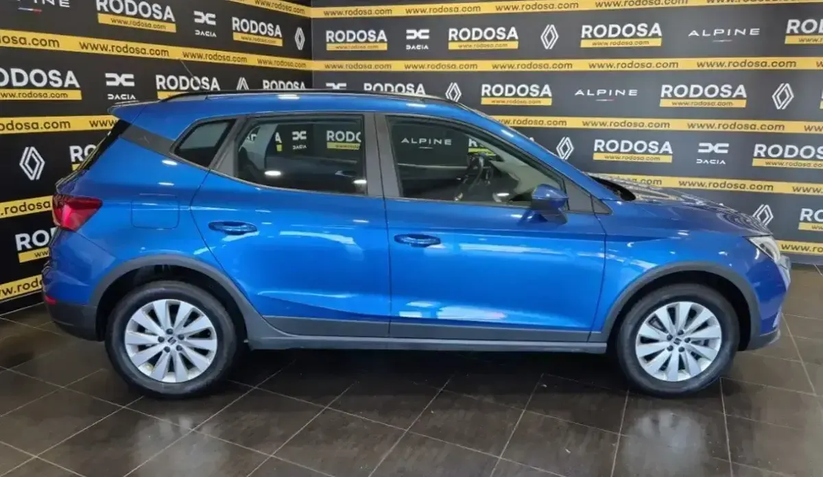 Usado Seat Arona Style 110 CV (80 kW) 2022 Azul SUV