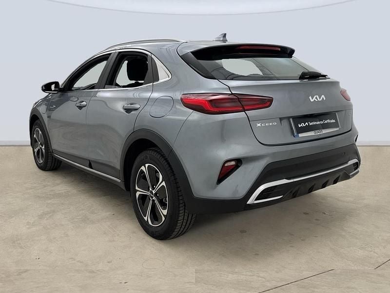 Usado Kia XCeed 141 CV (103 kW) 2024 Gris SUV