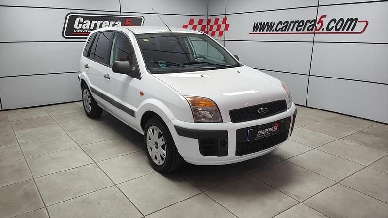 Usado Ford Fusion 80 CV (58 kW) 2011 Blanco Utilitario