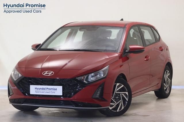 Usado Hyundai i20 100 CV (73 kW) 2024 Rojo Utilitario