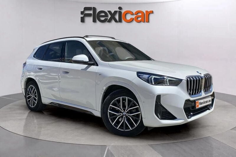 Blanco Usado 2024 BMW X1 xLine SUV | 38.990 € - Imagen 1/4