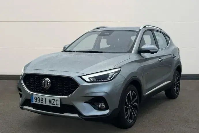 Usado MG ZS Luxury 107 CV (78 kW) 2025 Plateado SUV