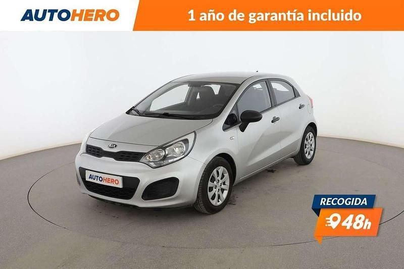 Plateado Usado 2013 Kia Rio Berlina | 8299 € (Precio justo) - Imagen 1/3