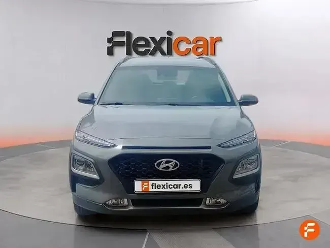 Usado Hyundai Kona 120 CV (88 kW) 2020 Gris SUV