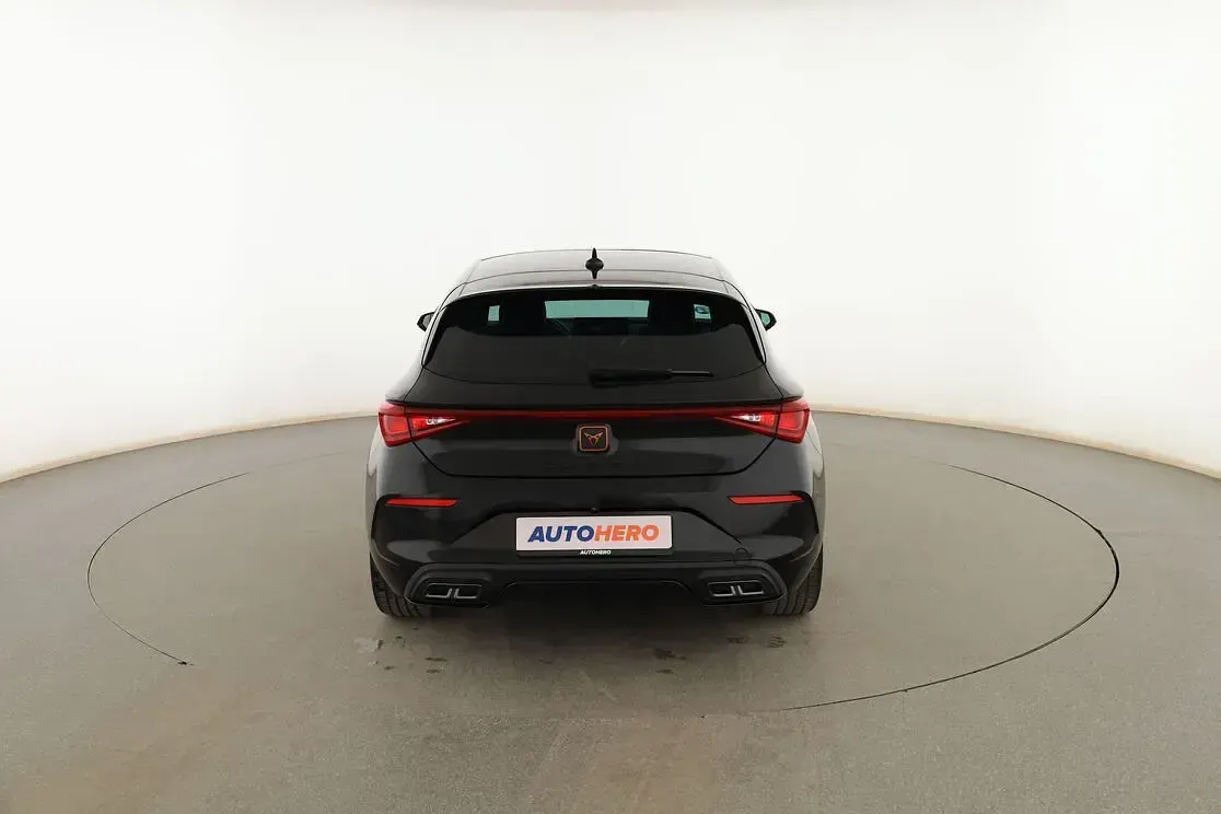 Usado Cupra Leon 150 CV (110 kW) 2024 Negro Berlina