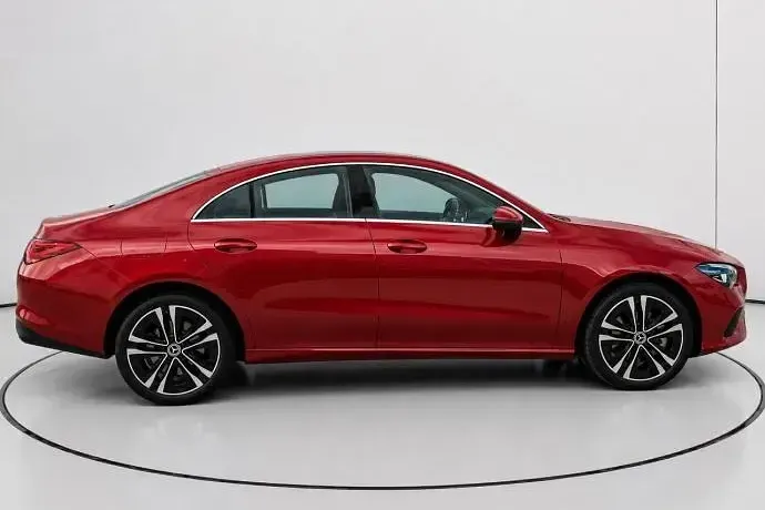 Usado Mercedes CLA250 218 CV (160 kW) 2023 Berlina