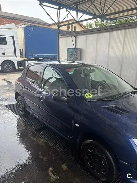 Usado Peugeot 206 75 CV (55 kW) 2001 Azul Berlina