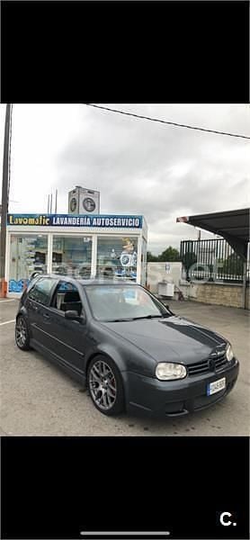 Negro Usado 2002 VW Golf Highline Berlina | 3700 € (Un poco caro) - Imagen 1/4