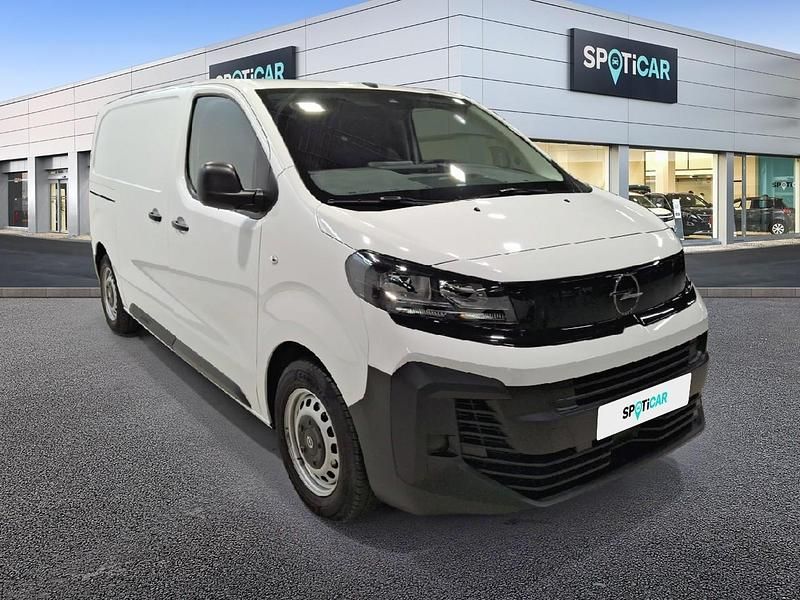 Usado Opel Vivaro 120 CV (88 kW) 2025 Blanco Monovolumen