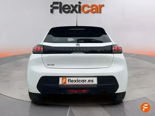 Usado Peugeot 208 Active 100 CV (73 kW) 2022 Blanco Utilitario