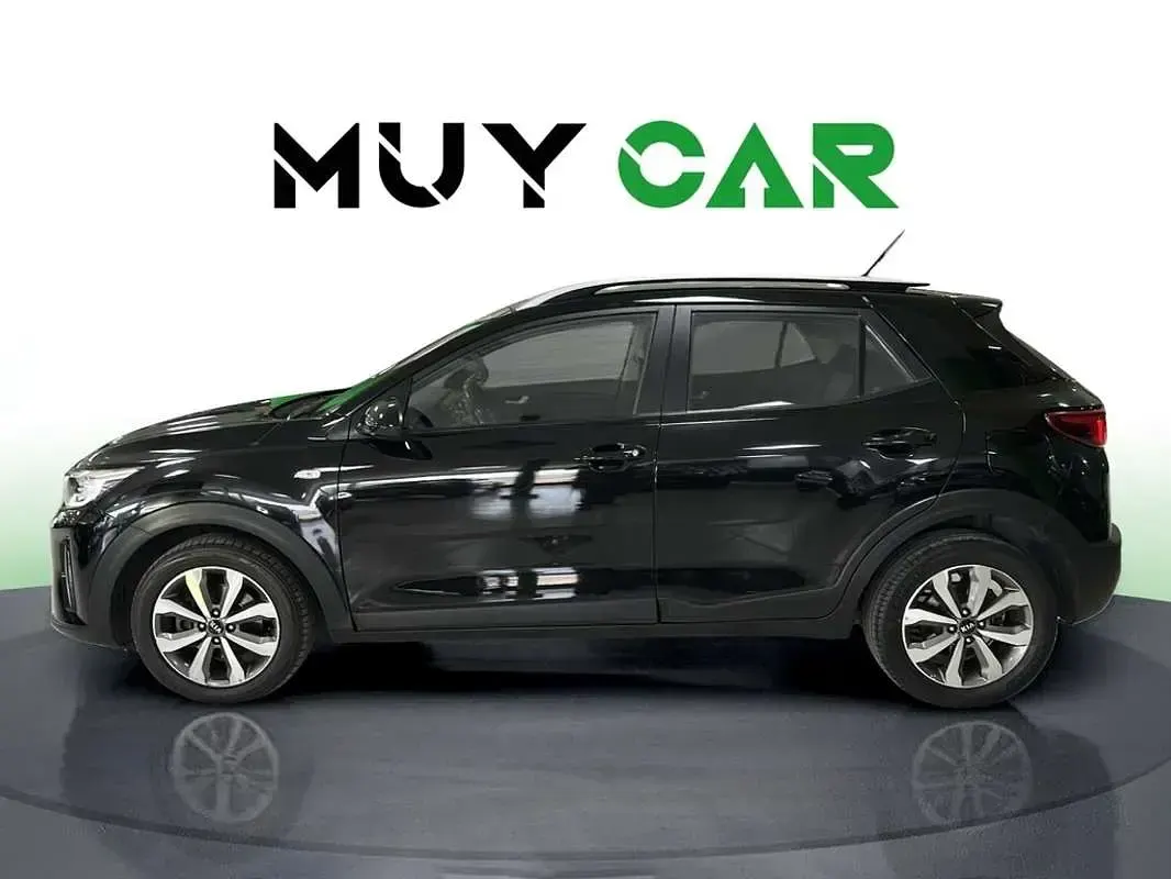 Usado Kia Stonic 101 CV (74 kW) 2021 Negro SUV