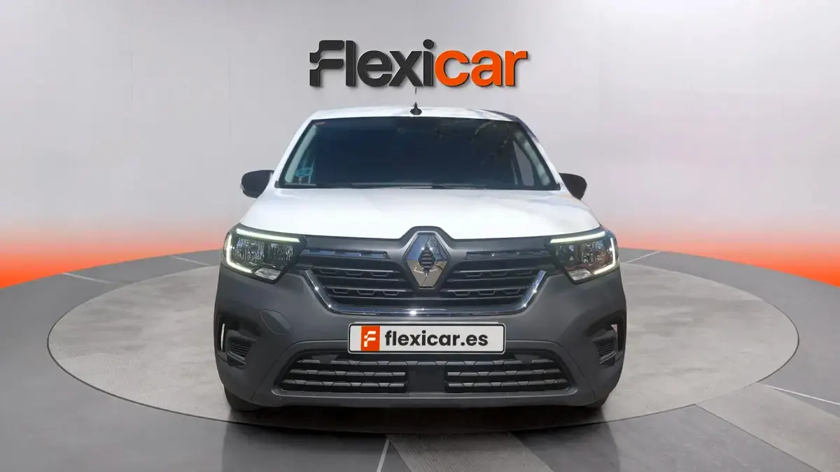 Usado Renault Kangoo 131 CV (96 kW) 2023 Blanco Monovolumen