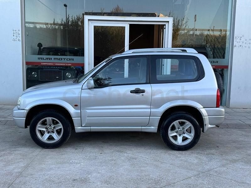 Usado Suzuki Grand Vitara 128 CV (94 kW) 2002 Gris / plata SUV