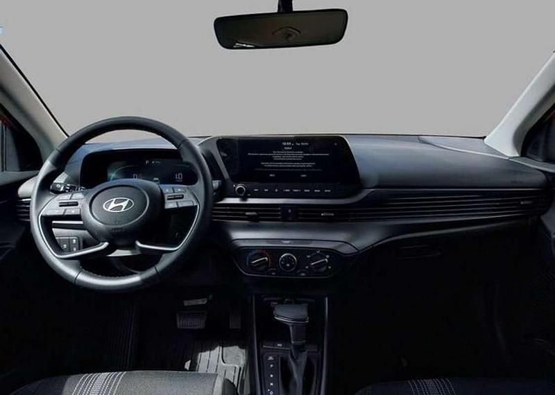 Usado Hyundai i20 101 CV (74 kW) 2025 Gris Utilitario