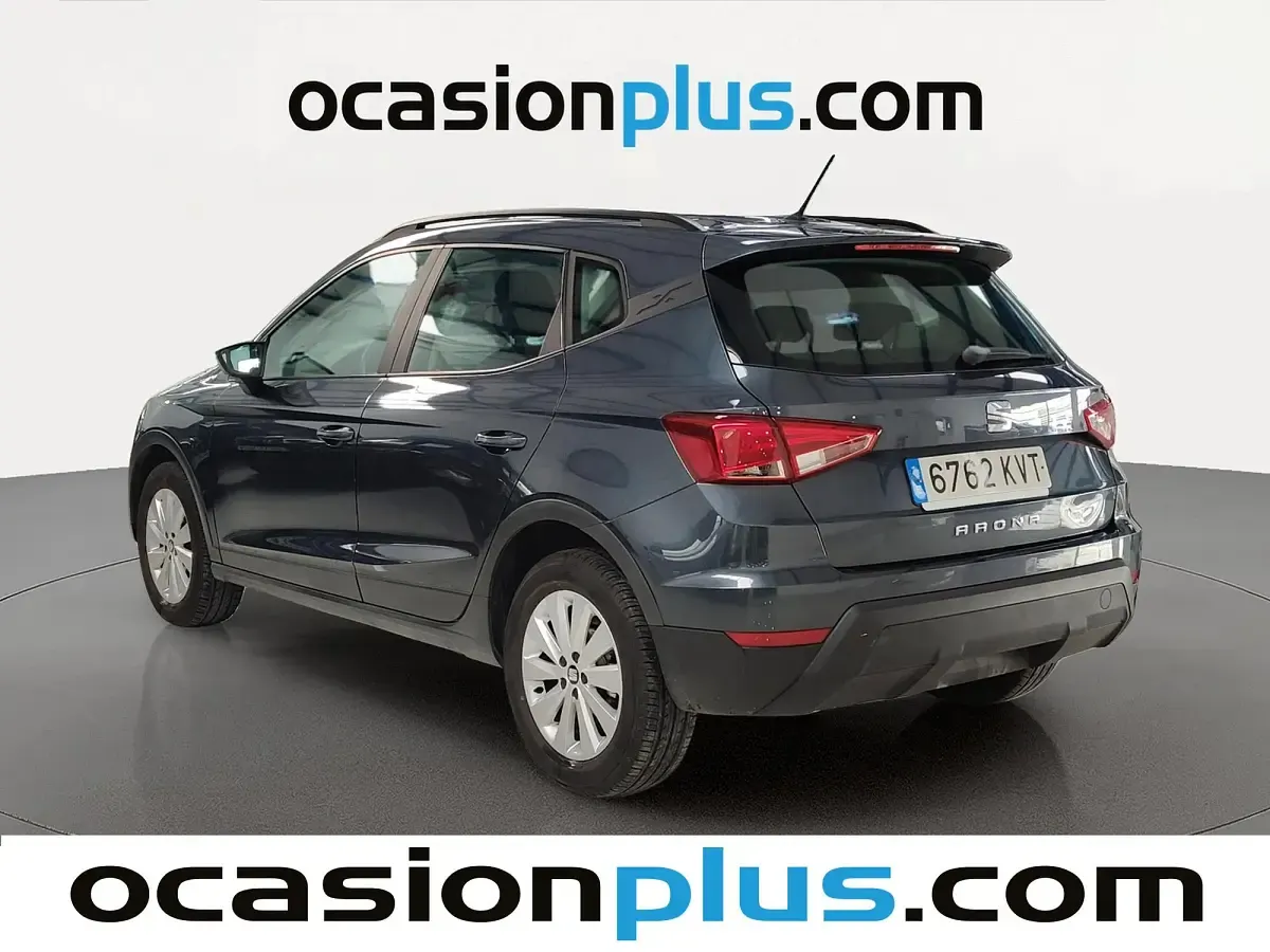 Usado Seat Arona Style 116 CV (85 kW) 2019 Gris SUV