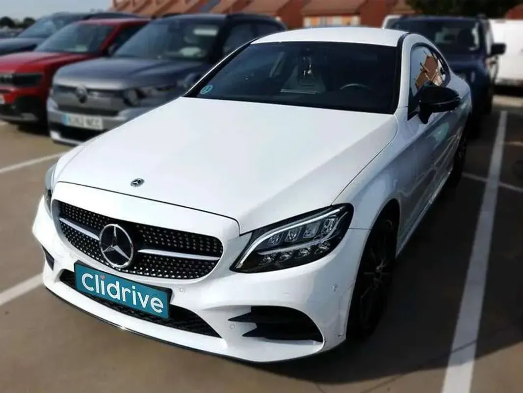 Usado Mercedes C220 194 CV (142 kW) 2022 Blanco Coupe