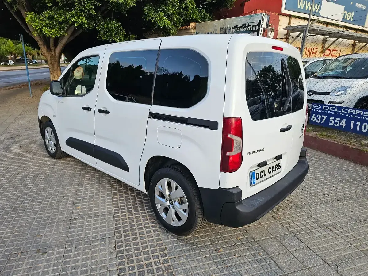 Usado Citroën Berlingo Feel 100 CV (73 kW) 2021 Blanco Monovolumen