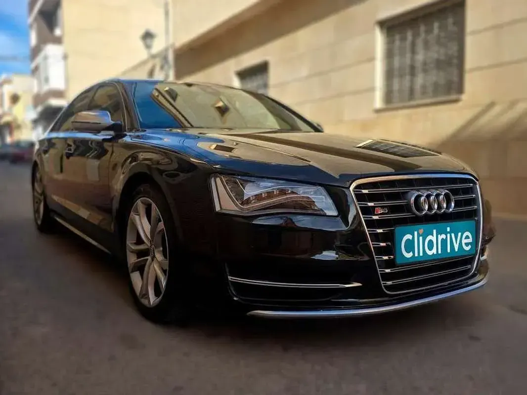 Usado Audi S8 Ambiente 519 CV (381 kW) 2012 Negro Berlina