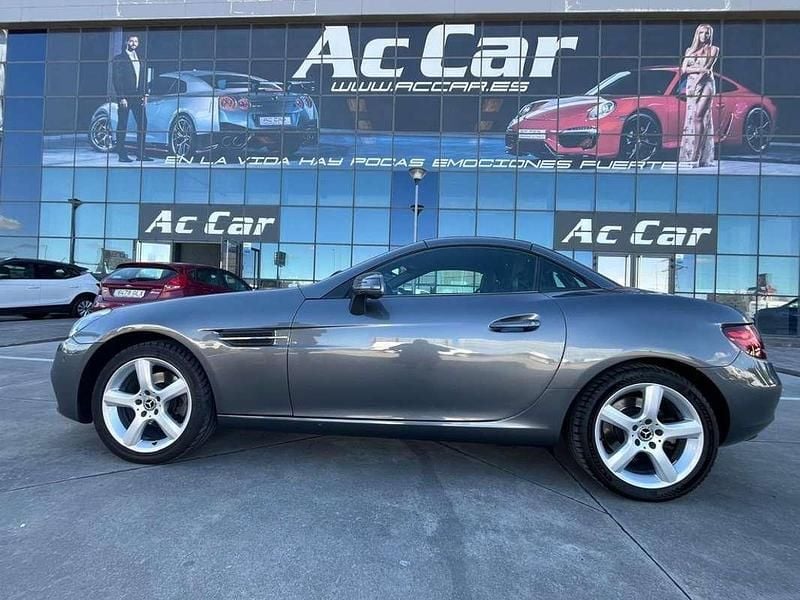 Usado Mercedes SLC200 184 CV (135 kW) 2018 Gris Coupe